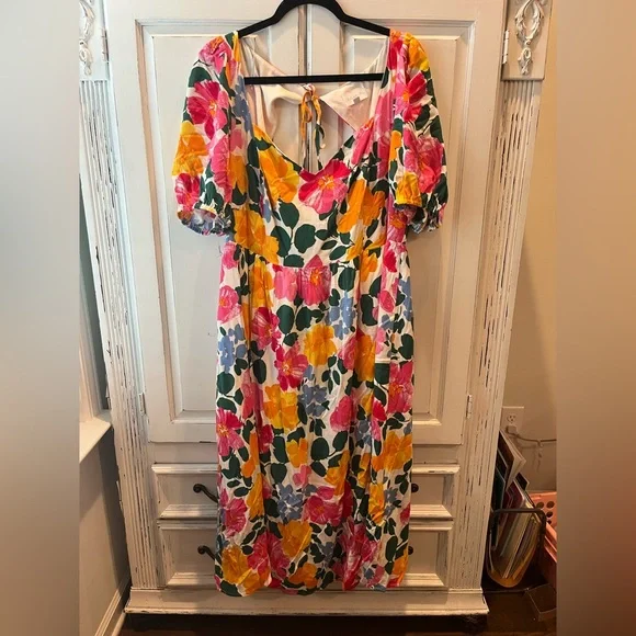 Sugarlips floral dress - Picture 2 of 4